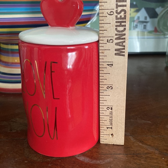 Rae Dunn ‘Love You’ Rose Ganache Scented Candle w/ Removable Heart Lid - Picture 4 of 9